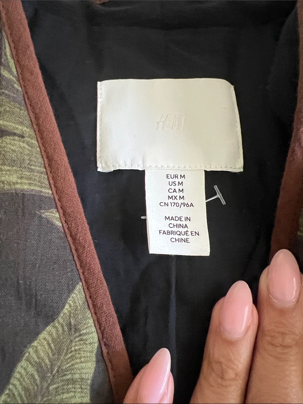 H&M Floral Hummingbird Quilted Jacket - Picture 7 of 10